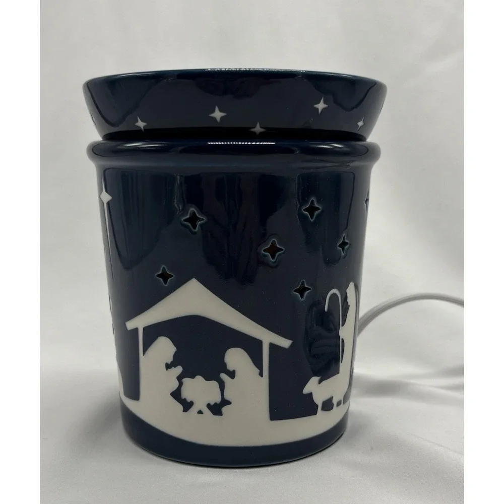 Scentsy Silent Night Holiday Collection FULL Size Wax Warmer Nativity Box
